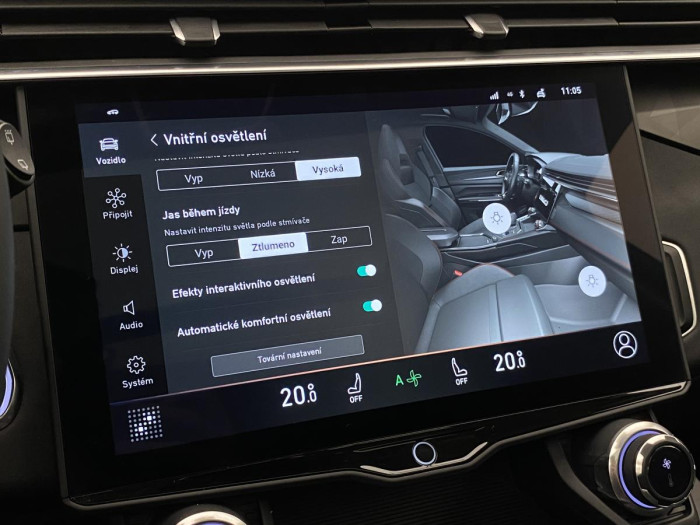 Lynk & Co 01 PHEV DCT AUT 1.maj. REZERVACE