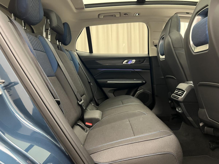 Lynk & Co 01 PHEV DCT 1.maj.