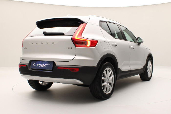Volvo XC40 T5 AWD MOMENTUM AUT CZ 1.maj 2.0 Momentum