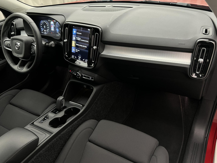 Volvo XC40 T2 MOMENTUM AUT 1.maj. 1.5 Momentum