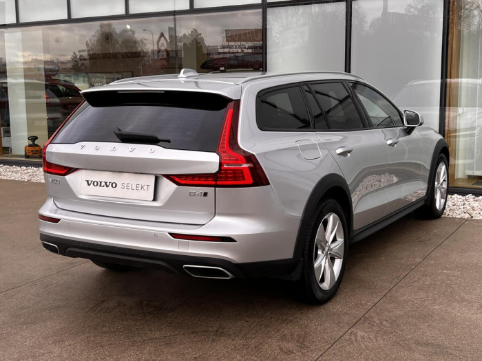 Volvo V60 CROSS COUNTRY B4 AWD Aut 1.maj