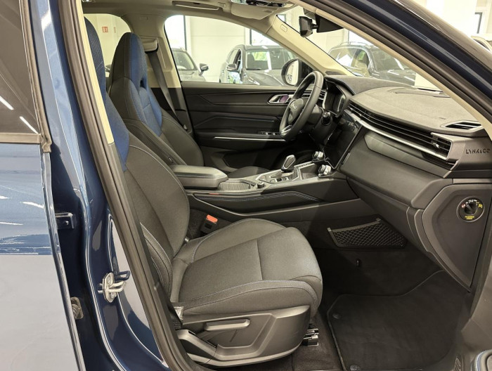 Lynk & Co 01 PHEV DCT AUT 1.maj.