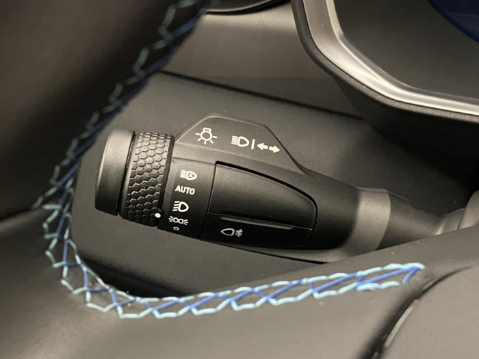 Lynk & Co 01 PHEV DCT AUT REZERVACE