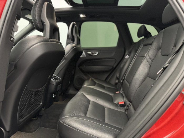 Volvo XC60 D4 AWD INSCRIPTION REZERVACE 2.0 d
