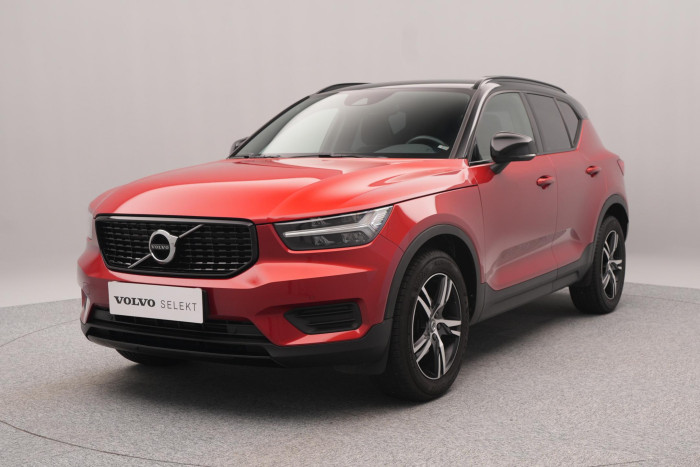 Volvo XC40 T3 R-DESIGN AUT REZERVACE