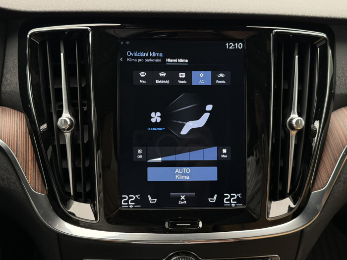 Volvo V60 CC T5 AWD PRO AUT CZ 2.0 CC CC