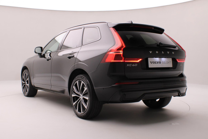 Volvo XC60 B4 AWD R-DESIGN AUT CZ