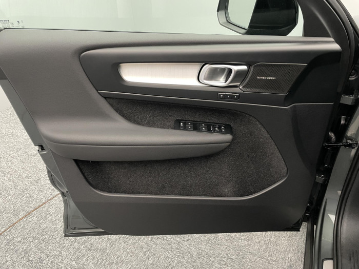 Volvo XC40 B3 AUT DARK ULTRA