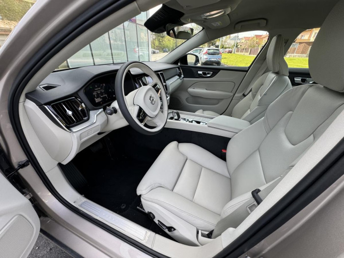 Volvo S60 B5 AWD AUT DARK PLUS 2.0 Plus