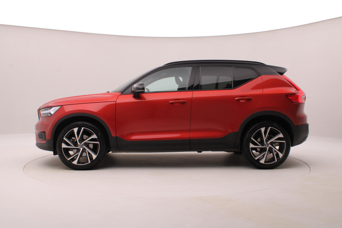 Volvo XC40 B4 AWD R-DESIGN AUT CZ