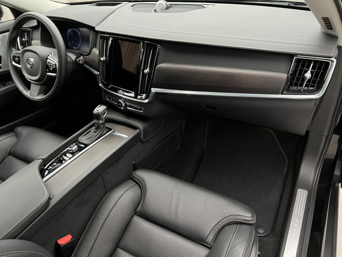 Volvo V90 CC D5 AWD PRO AUT 1.maj. 2.0 d CC CC