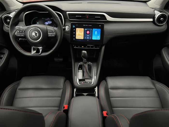 MG ZS 1.0T EXCLUSIVE AUT CZ 1.maj. 1.0 Exclusive