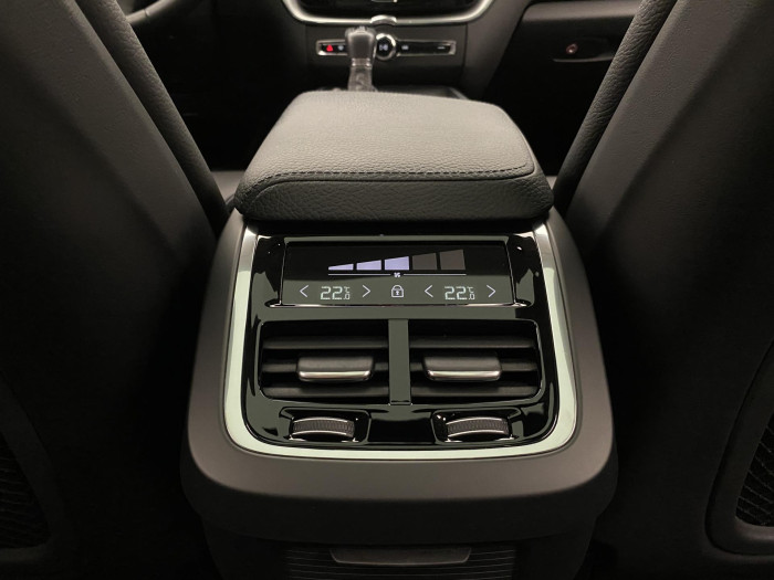 Volvo XC60 T4 MOMENTUM AUT 1.maj 2.0 Momentum