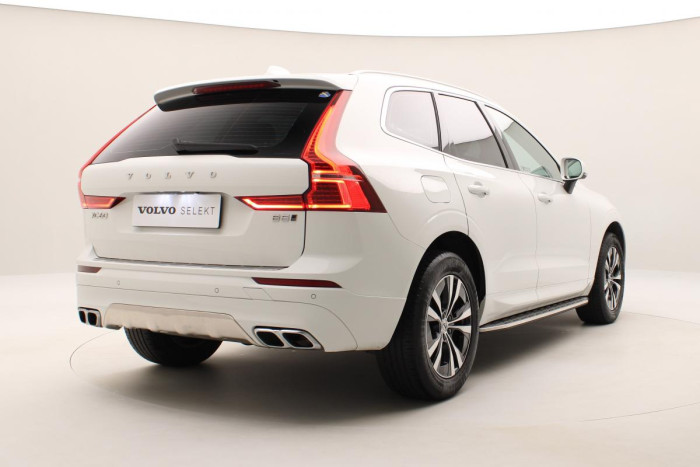 Volvo XC60 B5 AWD MOMENTUM - REZERVACE 2.0 Momentum