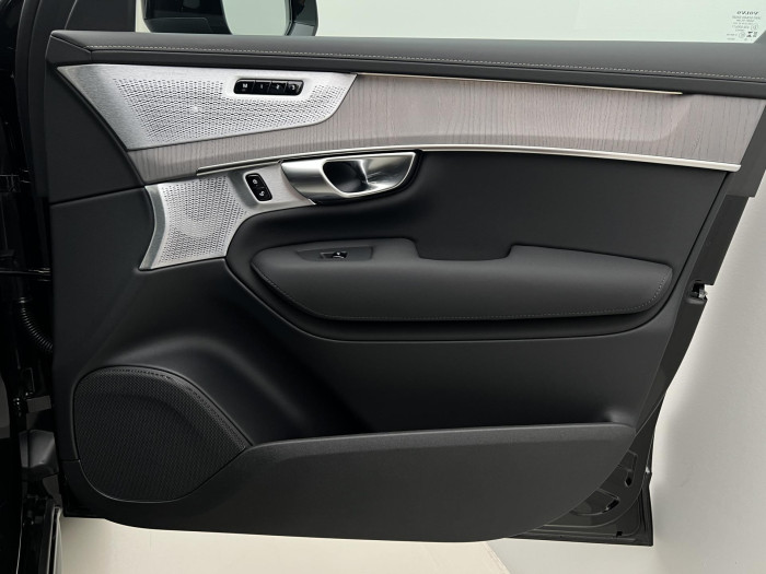 Volvo XC90 T8 AWD RECHARGE DARK ULTRA AUT
