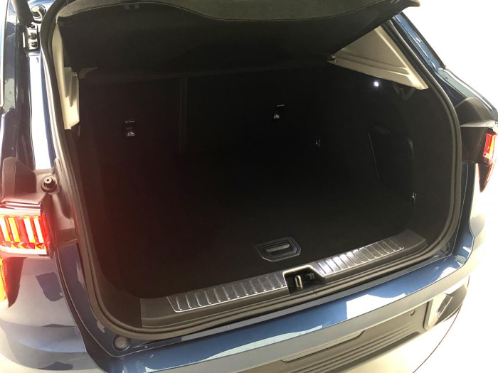 Lynk & Co 01 PHEV DCT AUT 1.maj.