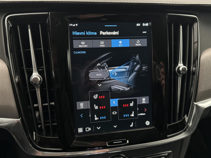 Volvo S90 T8 AWD RECHARGE REZERVACE