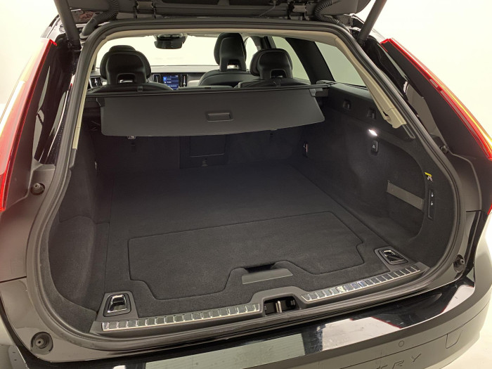 Volvo V90 CC T6 AWD PRO AUT CZ 2.0 CC CC