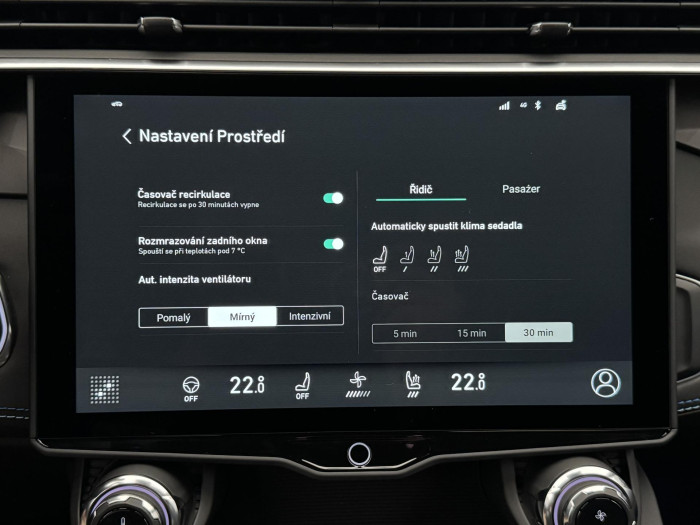 Lynk & Co 01 PHEV DCT AUT 1.maj