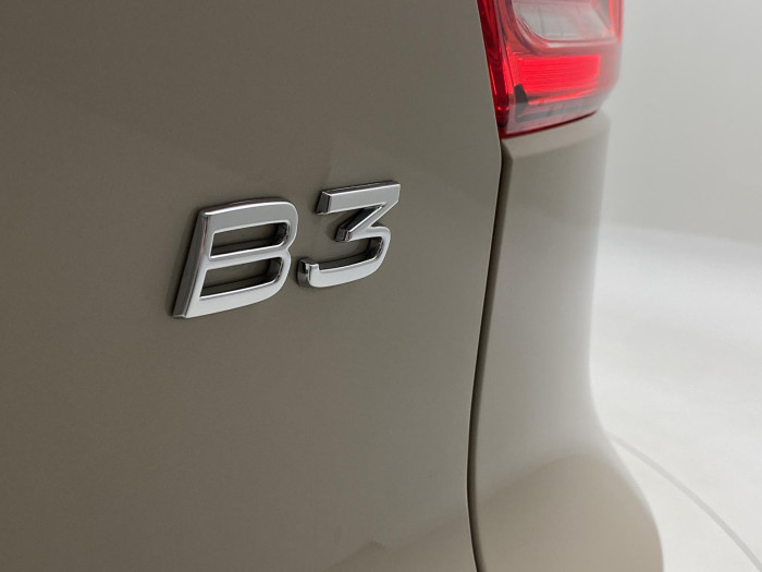 Volvo XC40 B3 DARK PLUS AUT CZ