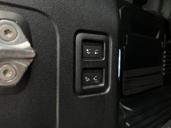 Land Rover Defender 110 D300 X-DYNAMIC 3.0 d Dynamic