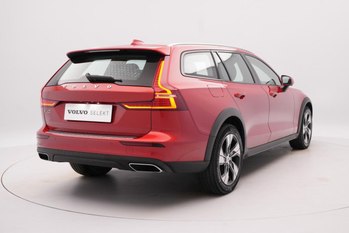 Volvo V60 CC B5 AWD PRO AUT 1.maj. 2.0 CC CC