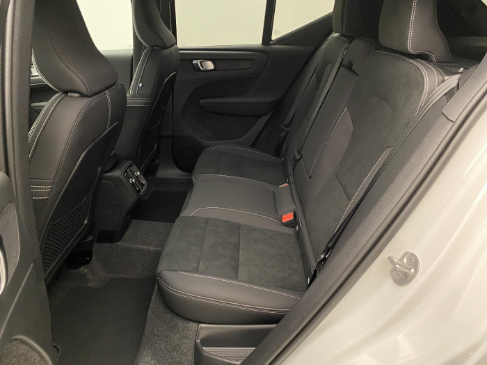 Volvo XC40 B3 AUT PLUS BLACK EDITION