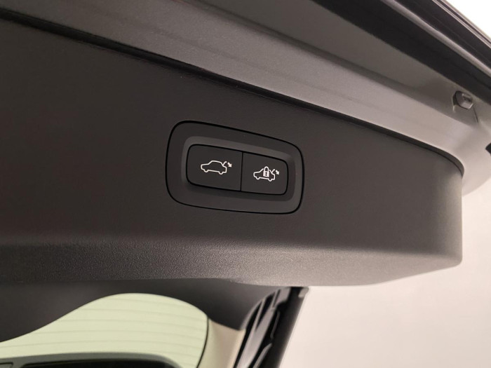 Lynk & Co 01 PHEV DCT AUT 1.maj. REZERVACE