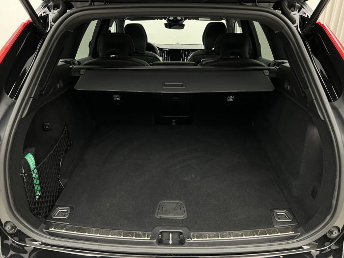 Volvo XC60 B5 AWD ULTRA BLACK EDITION AUT 2.0 Edition