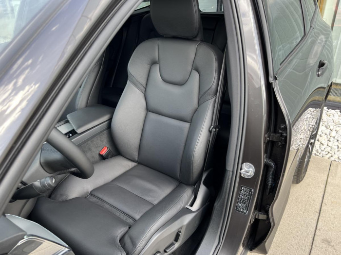 Volvo XC60 B4 AWD DARK PLUS REZERVACE 2.0 Plus