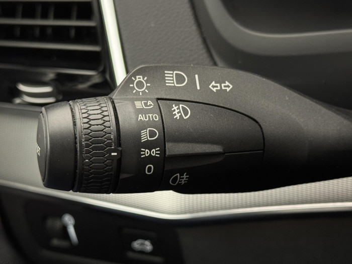 Volvo XC90 B5 AWD R-Design AUT REZERVACE