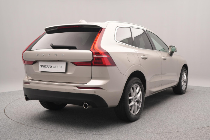 Volvo XC60 B4 MOMENTUM PRO AUT CZ 2.0 Momentum