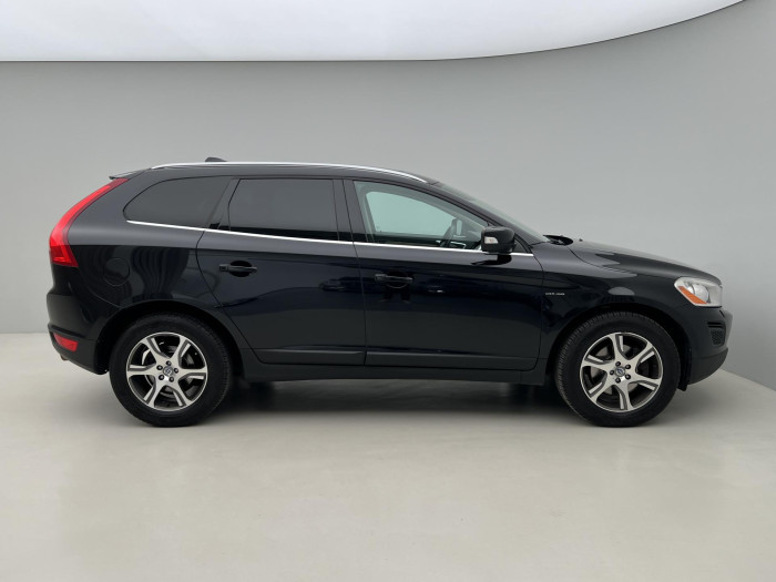Volvo XC60 D3 AWD MOMENTUM AUT CZ 2.4 d Momentum