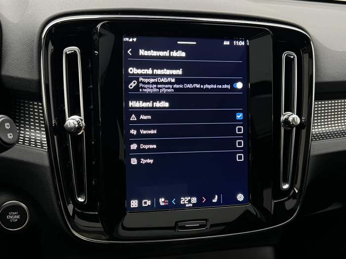 Volvo XC40 B3 ULTRA DARK AUT CZ 1.maj.