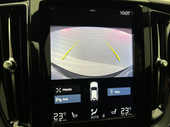 Volvo XC60 T5 AWD MOMENTUM PRO AUT CZ 2.0 Momentum