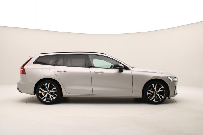 Volvo V60 B4 PLUS DARK AUT CZ 1.maj