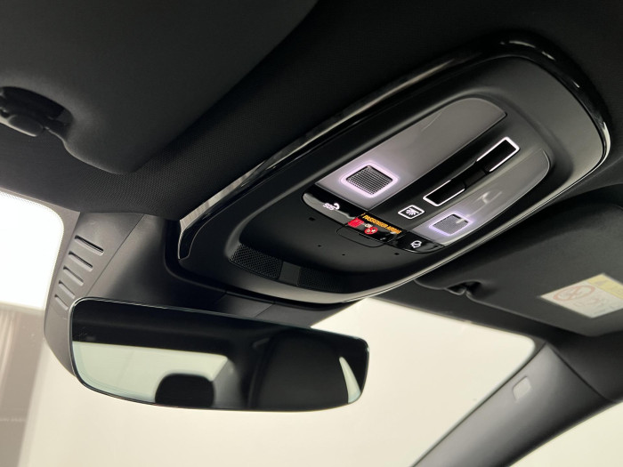 Volvo S60 B5 AWD ULTIMATE DARK AUT 1.maj