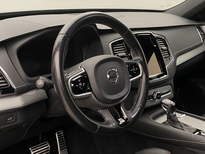 Volvo XC90 T6 AWD R-DESIGN REZERVACE