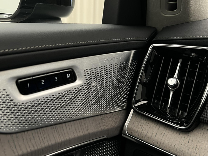 Volvo XC90 T8 AWD RECHRAGE ULTRA DARK AUT