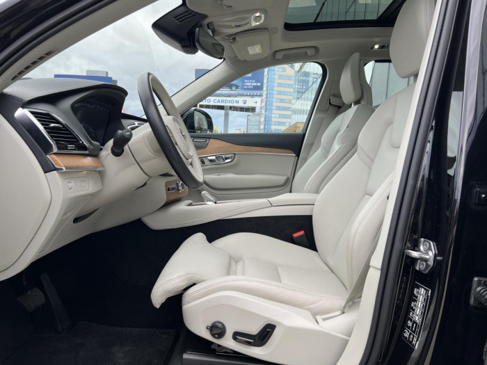Volvo XC90 B5 AWD INSCRIPTION Aut 1.maj.