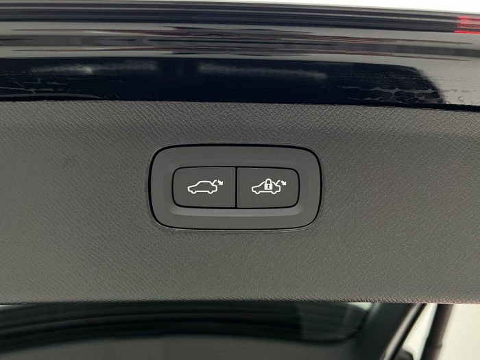 Volvo XC90 T8 AWD RECHARGE DARK ULTRA AUT