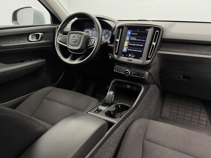 Volvo XC40 T2 MOMENTUM AUT CZ 1.5 Momentum