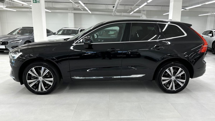 Volvo XC60 B4 AWD PLUS BRIGHT REZERVACE 2.0 Plus