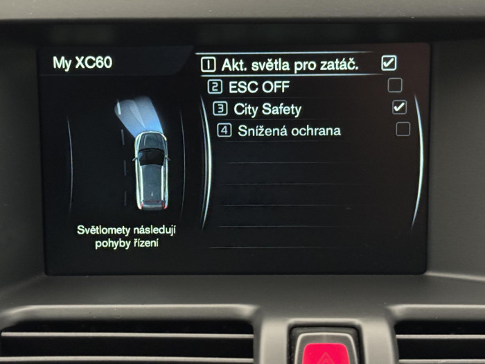 Volvo XC60 D4 AWD SUMMUM AUT REZERVACE 2.4 d Summum