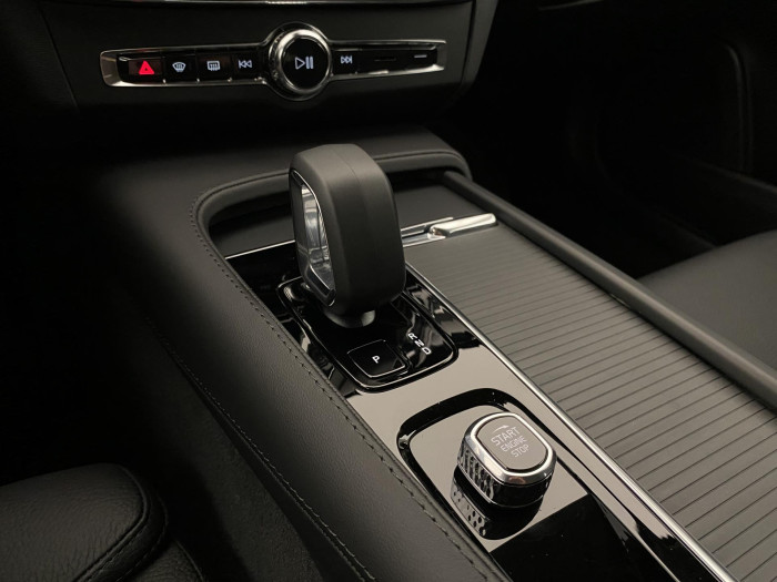 Volvo V90 CC B4 AWD PLUS AUT  REZERVACE