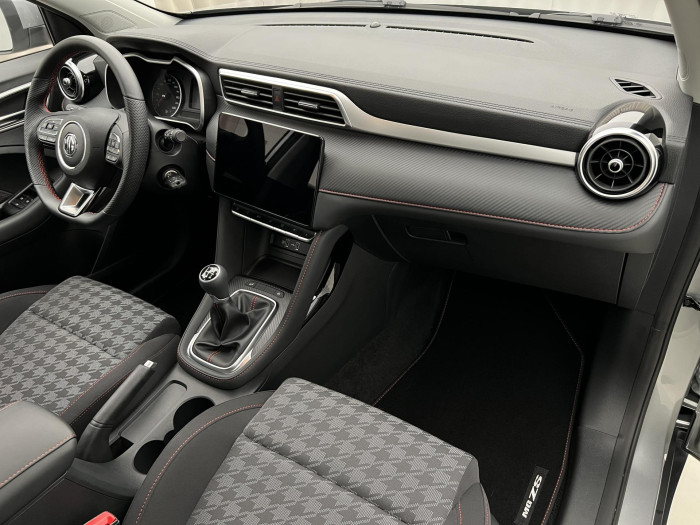 MG ZS 1.5 ESSENTIAL PLUS CZ 1.maj.