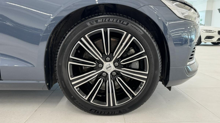 Volvo V60 T6 RECHARGE AWD REZERVACE