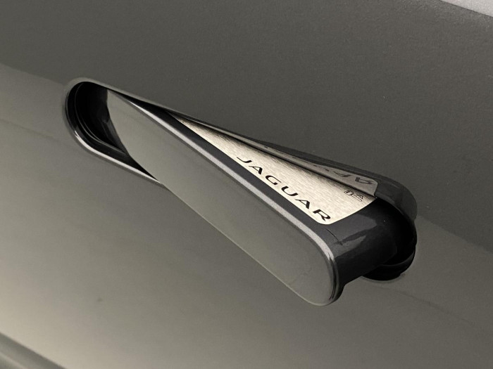 Jaguar F-Type P300 CABRIOLET RWD