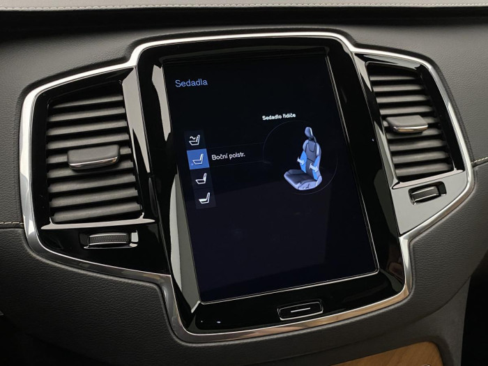 Volvo XC90 B5 AWD INSCRIPTION REZERVACE