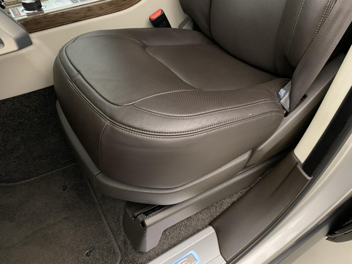 Land Rover Range Rover 5.0 S/C V8 VOGUE REZERVACE 5.0 V8